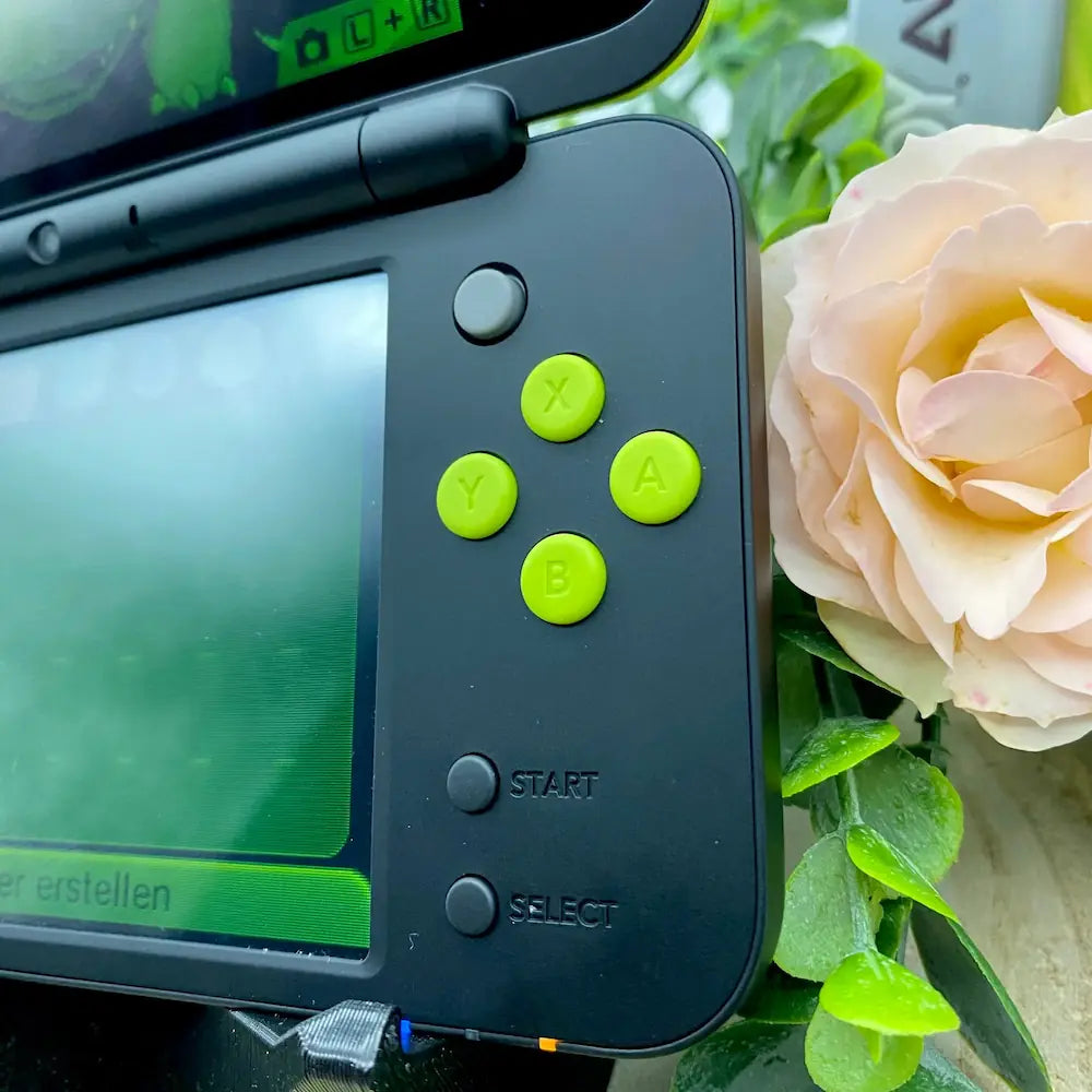 New Nintendo 2DS XL modded in black/green