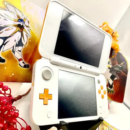 New Nintendo 2DS XL in weiß/orange gemoddet - 3DSRenew