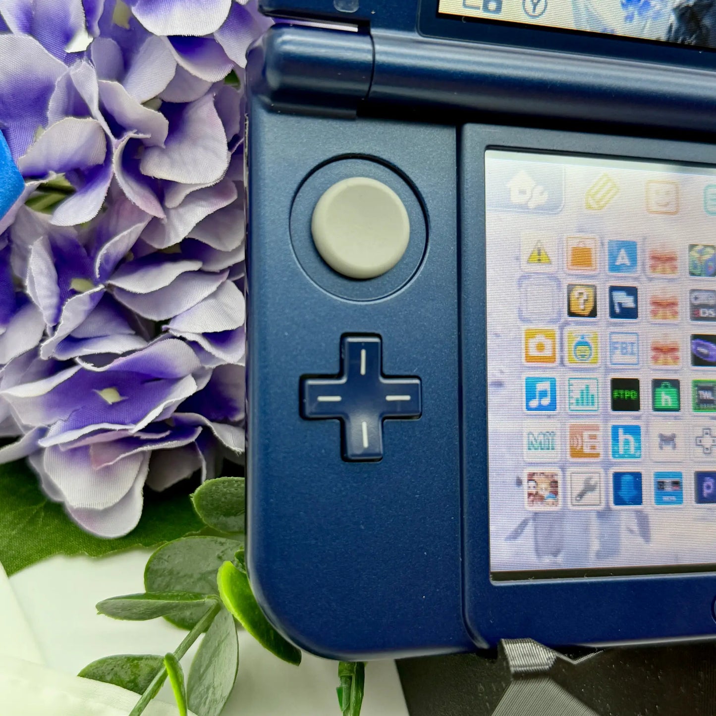 New Nintendo 3DS XL Pokemon Moon modded